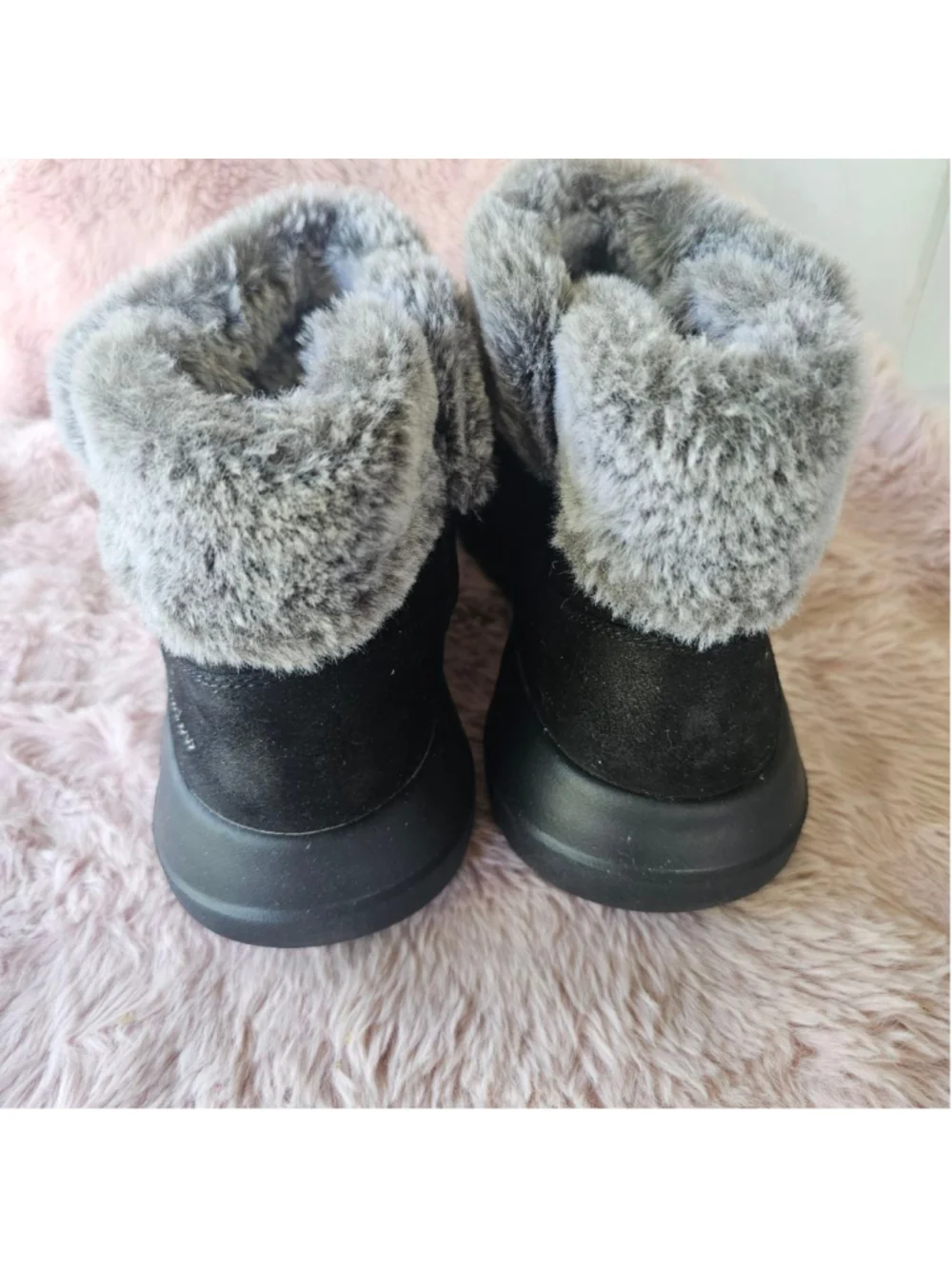 Skechers On-the-GO Joy - Bundle Up (Black)